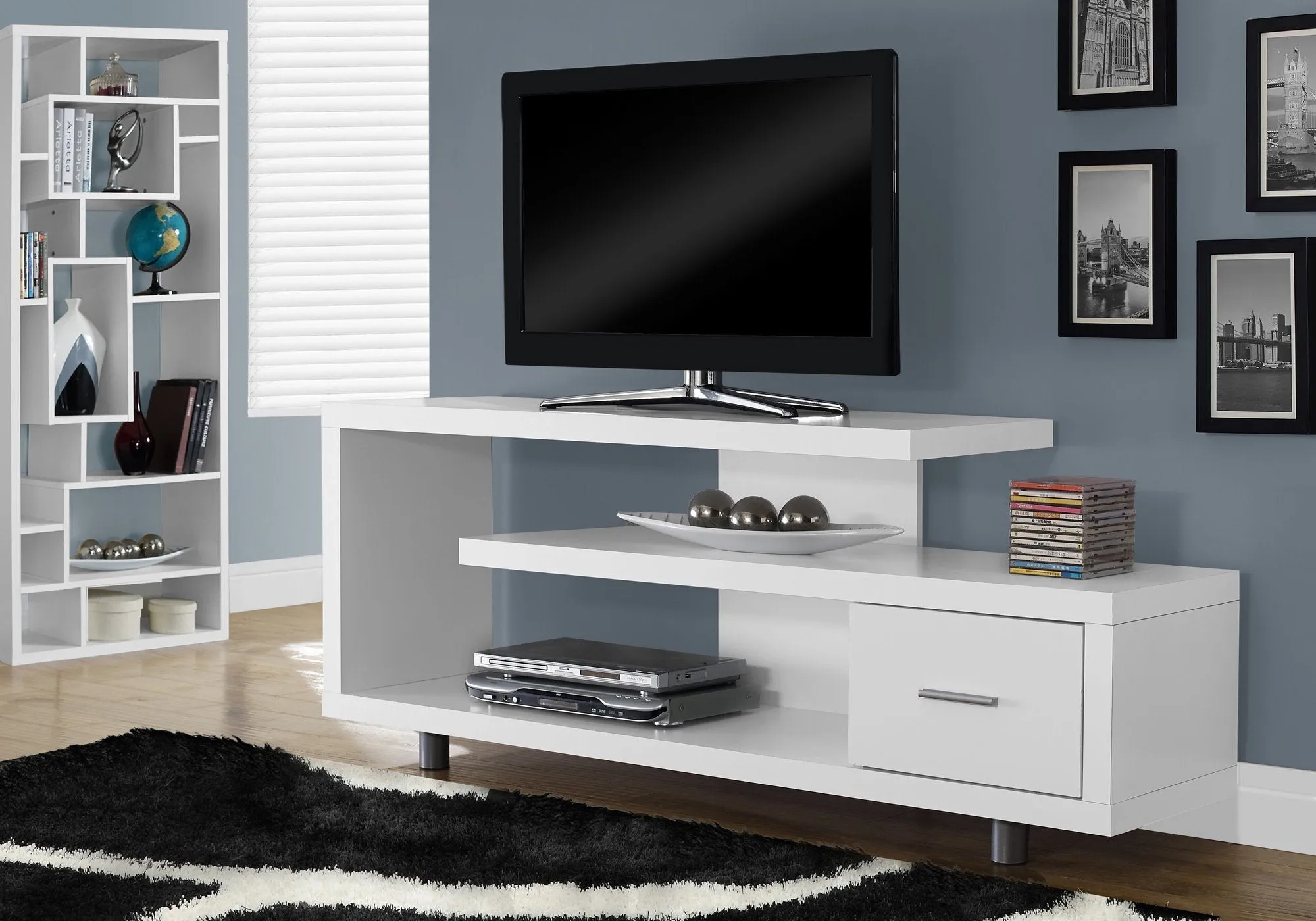 60"L White With 1 Drawer Tv Stand