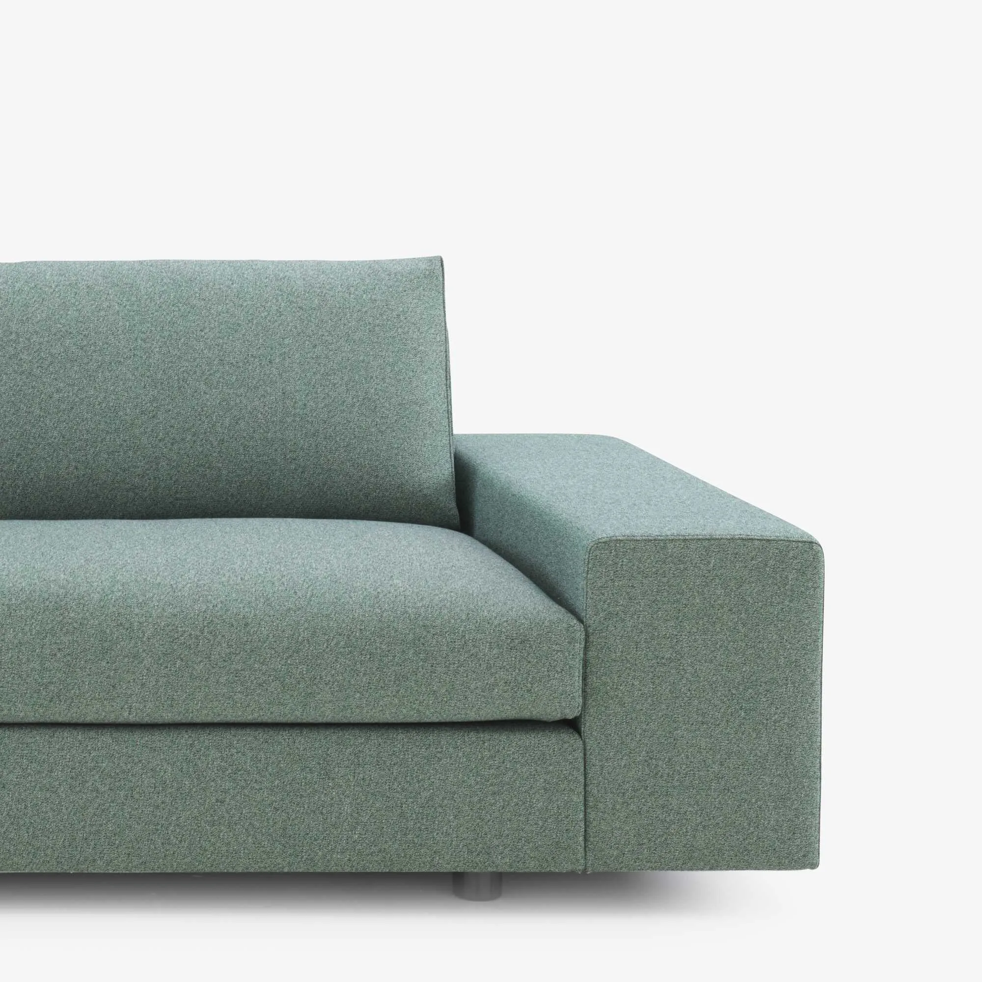 Exclusif Large Asymmetrical Settee Complete Item Upholstery Sofa